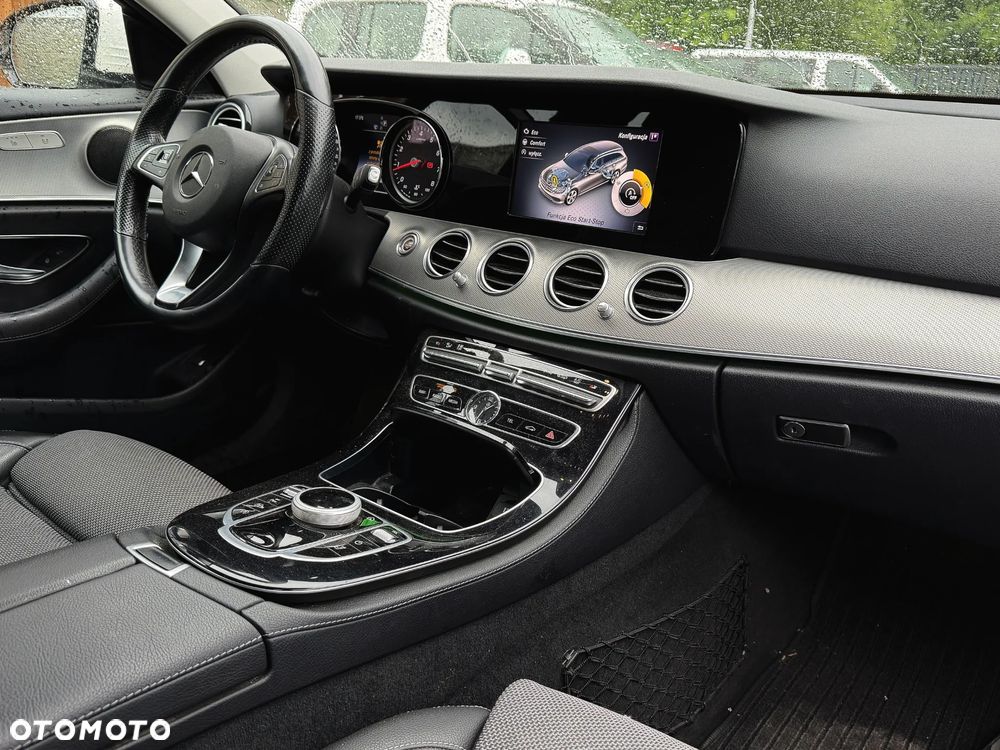 Mercedes-Benz Klasa E 200 BlueEFFICIENCY 7G-TRONIC Avantgarde - 13