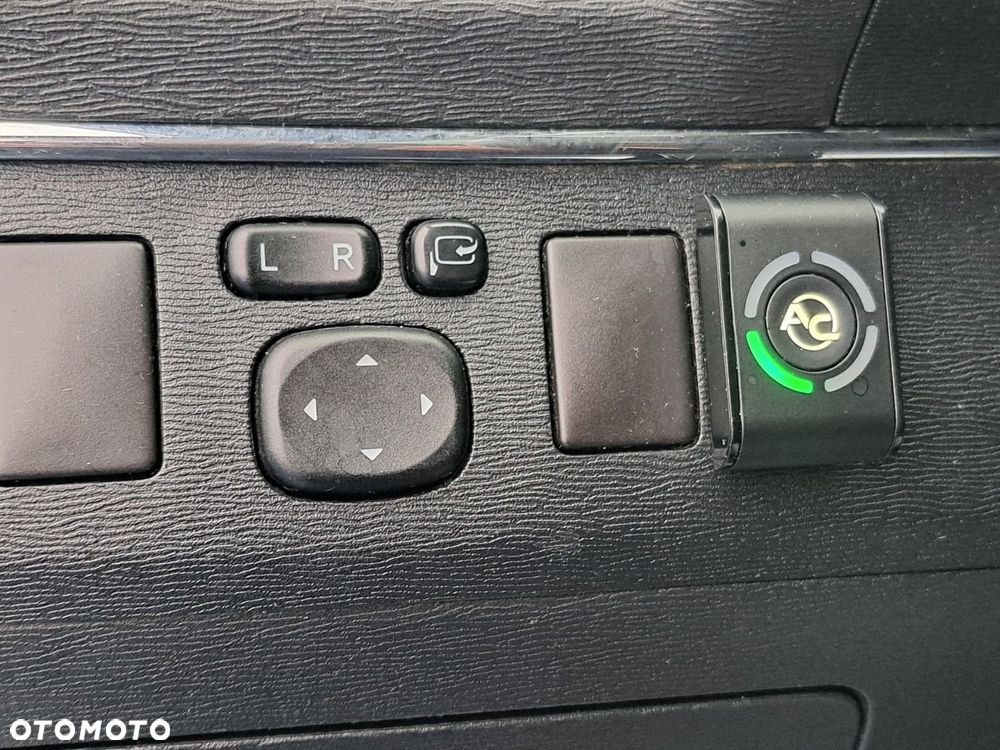 Toyota Avensis 2.0 Premium MS - 15