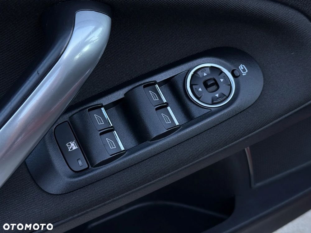 Ford Mondeo 2.0 TDCi Titanium S - 18