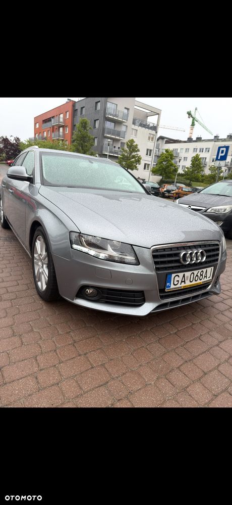 Audi A4 Avant 2.0 TDI DPF multitronic Attraction - 2