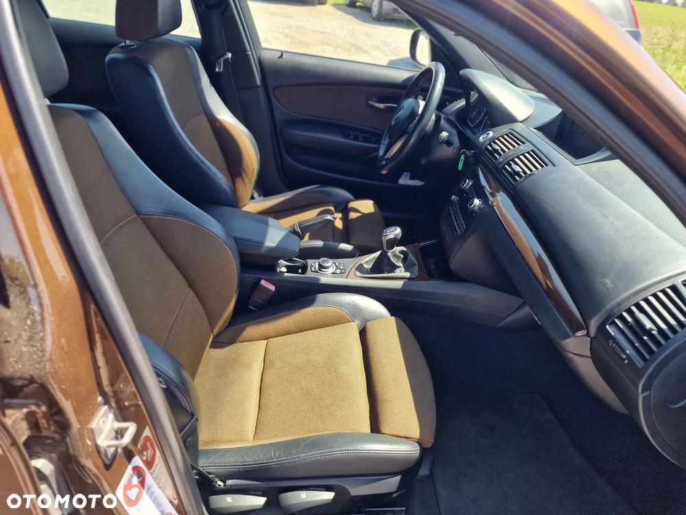 BMW Seria 1 120d - 25