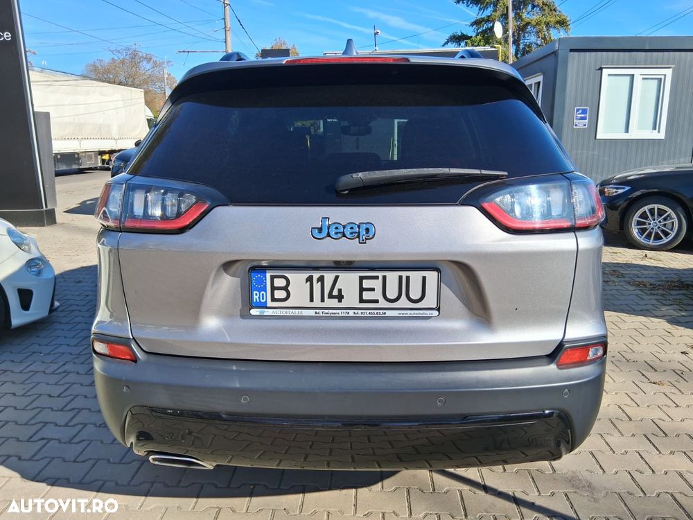 Jeep Cherokee - 5