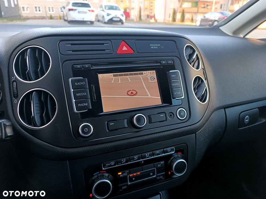 Volkswagen Golf Plus 1.6 TDI BlueMot Comfortline - 22