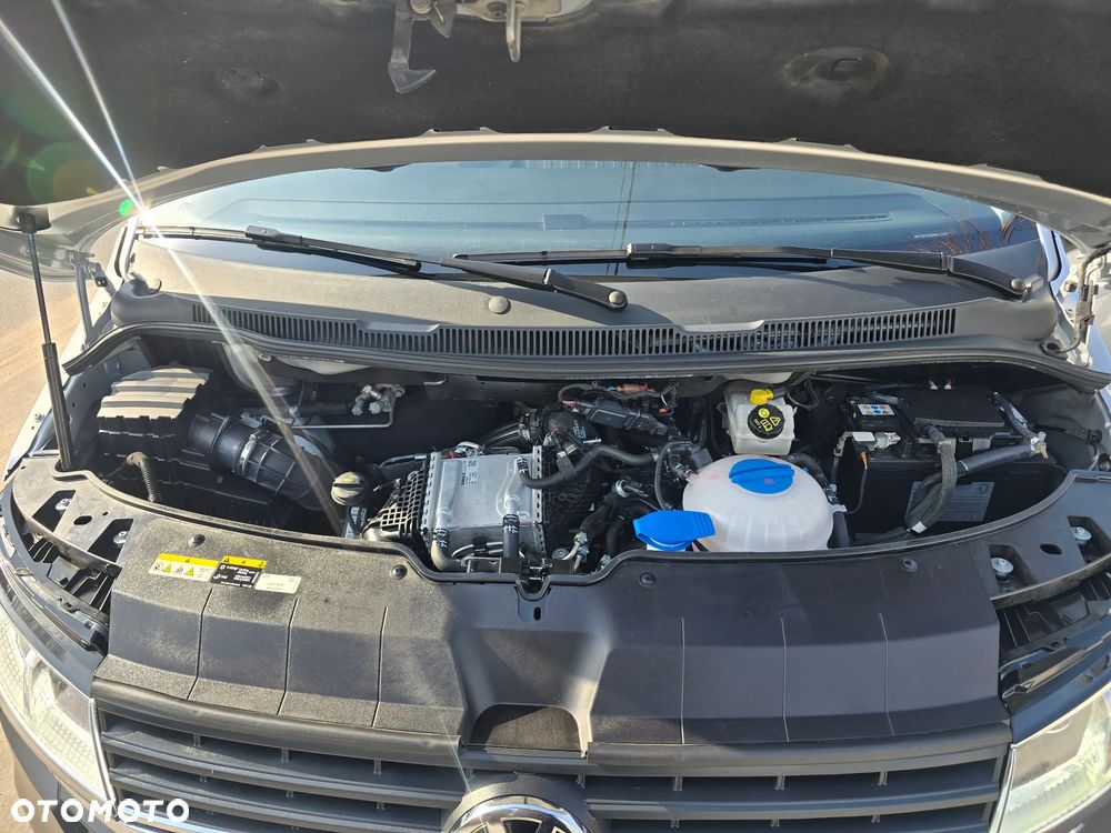 Volkswagen Transporter T6.1 - 21