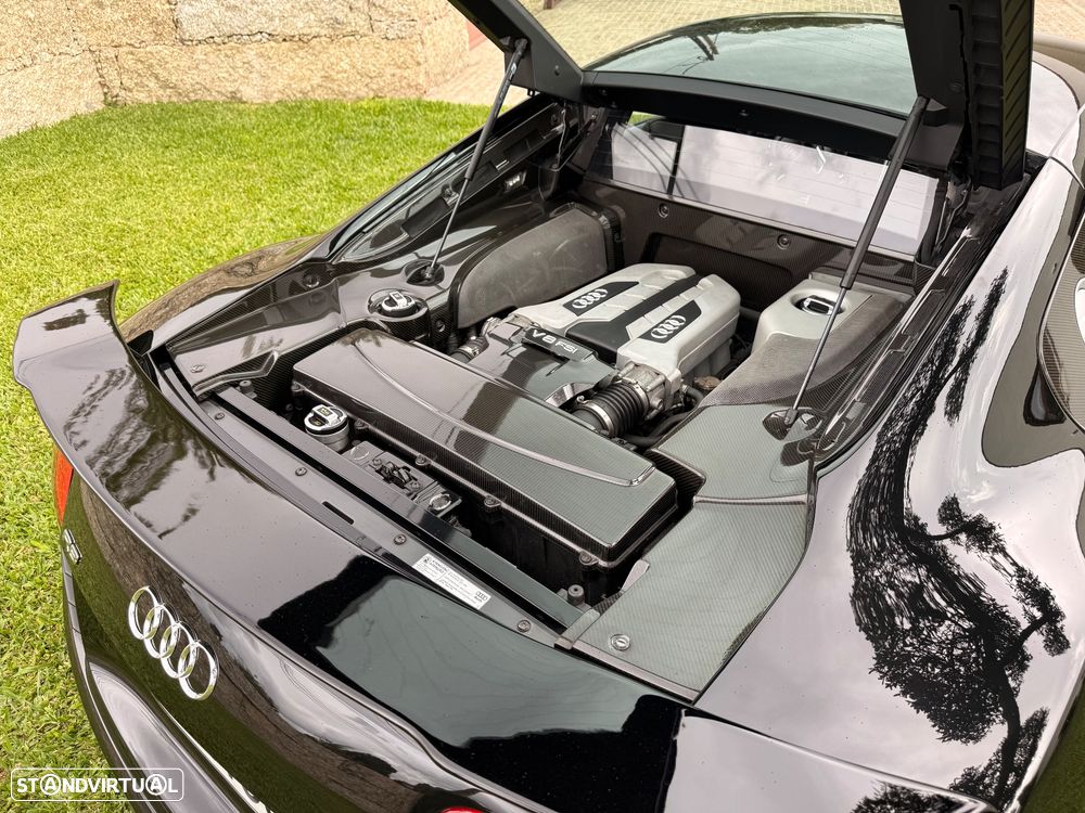 Audi R8 Coupé 4.2 FSi V8 quattro - 44