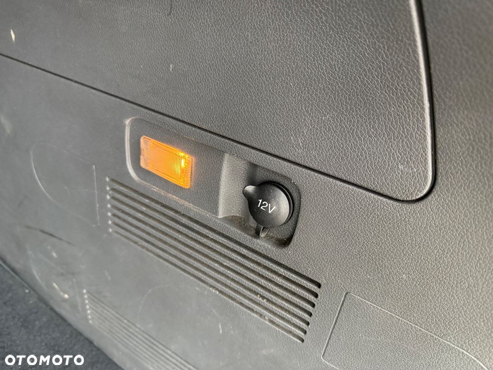 Ford Focus C-Max 1.8 TDCi Ghia - 22