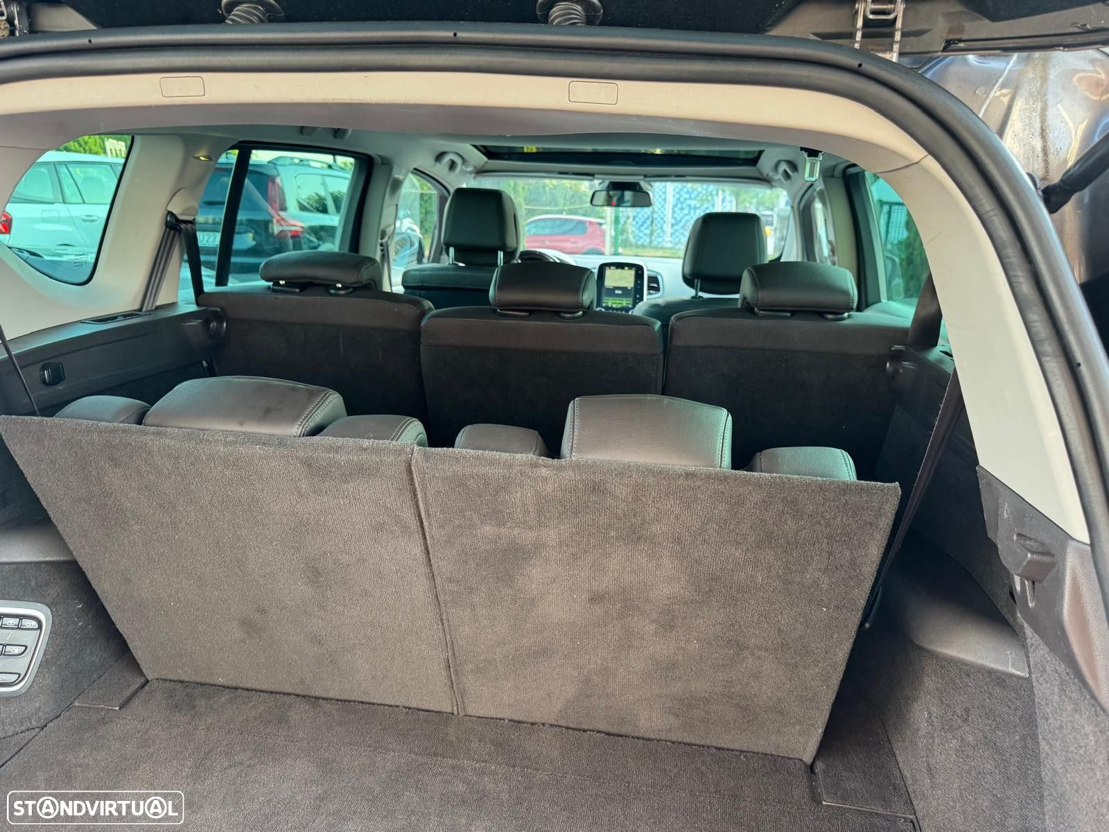 Renault Espace 1.6 dCi Initiale Paris EDC - 16