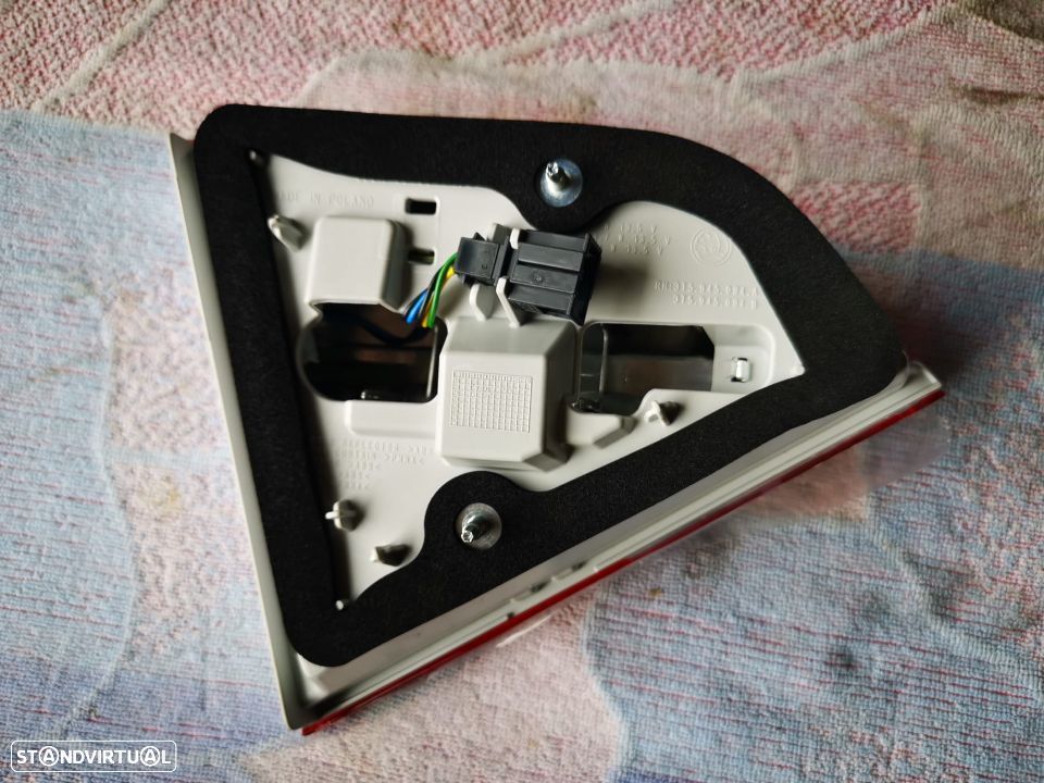 SKODA SUPERB II FAROLIM MALA DIREITO - FT035 - 2