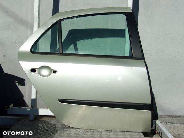 Renault Laguna II HB drzwi prawy tył MV190