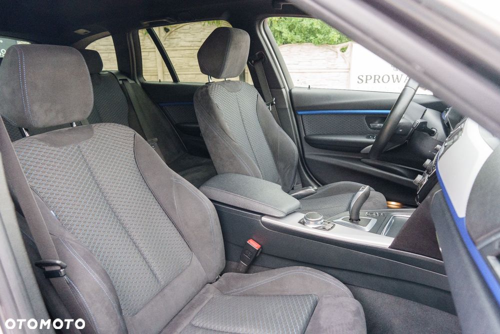 BMW Seria 3 320i Edition M Sport Shadow - 19