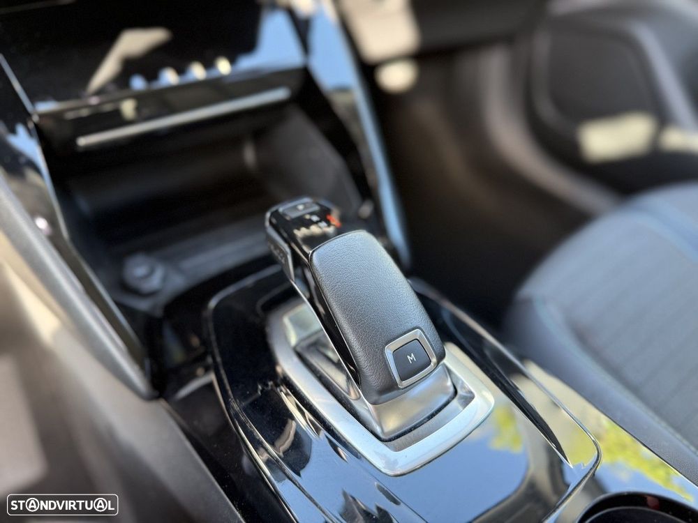 Peugeot 2008 1.2 PureTech Allure Pack EAT8 - 9