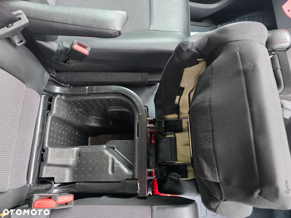 Opel Vivaro - 28