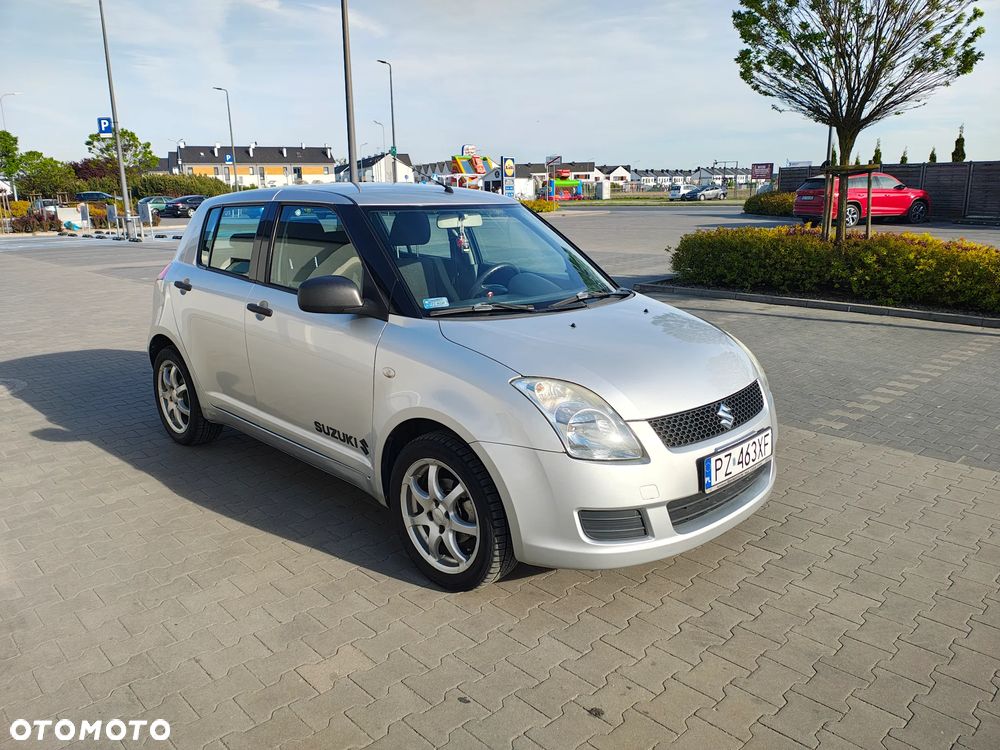 Suzuki Swift 1.3 Club - 3