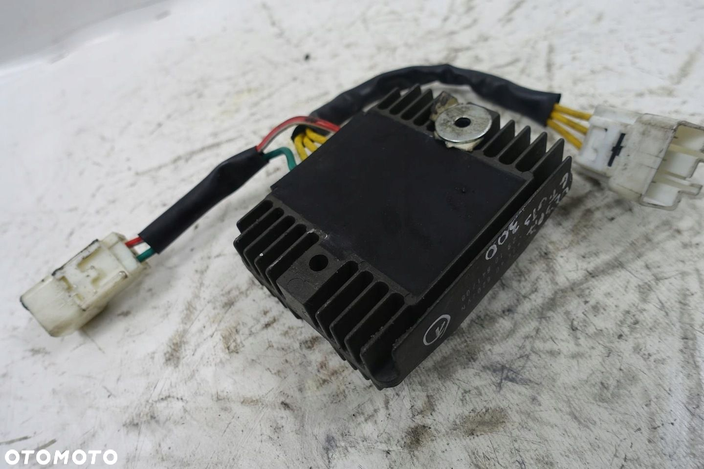 Piaggio Vespa GT GTS 300 REGULATOR NAPIĘCIA Moduł - 3