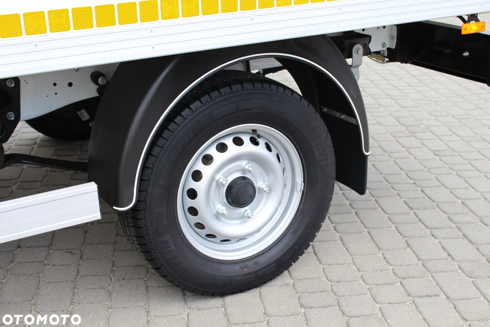 Ford TRANSIT / CHŁODNIA / IZOTERMA / POLSKI SALON / NISKI PRZEBIEG / JAK NOWY/ - 19