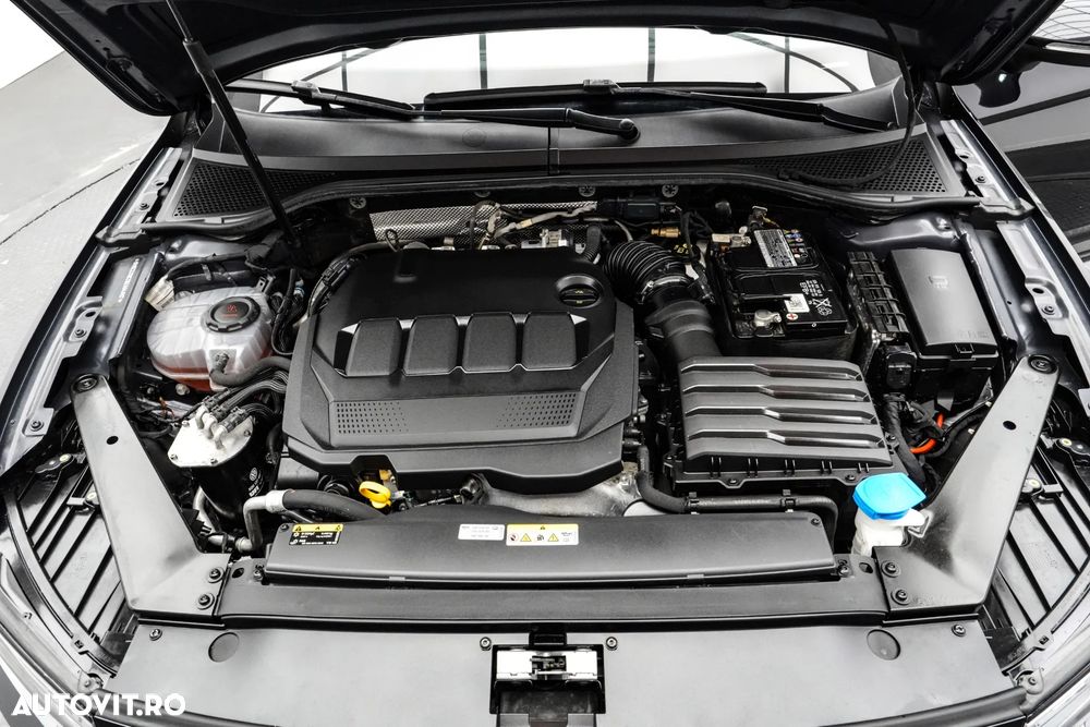 Volkswagen Passat 2.0 TDI DSG Comfortline - 24