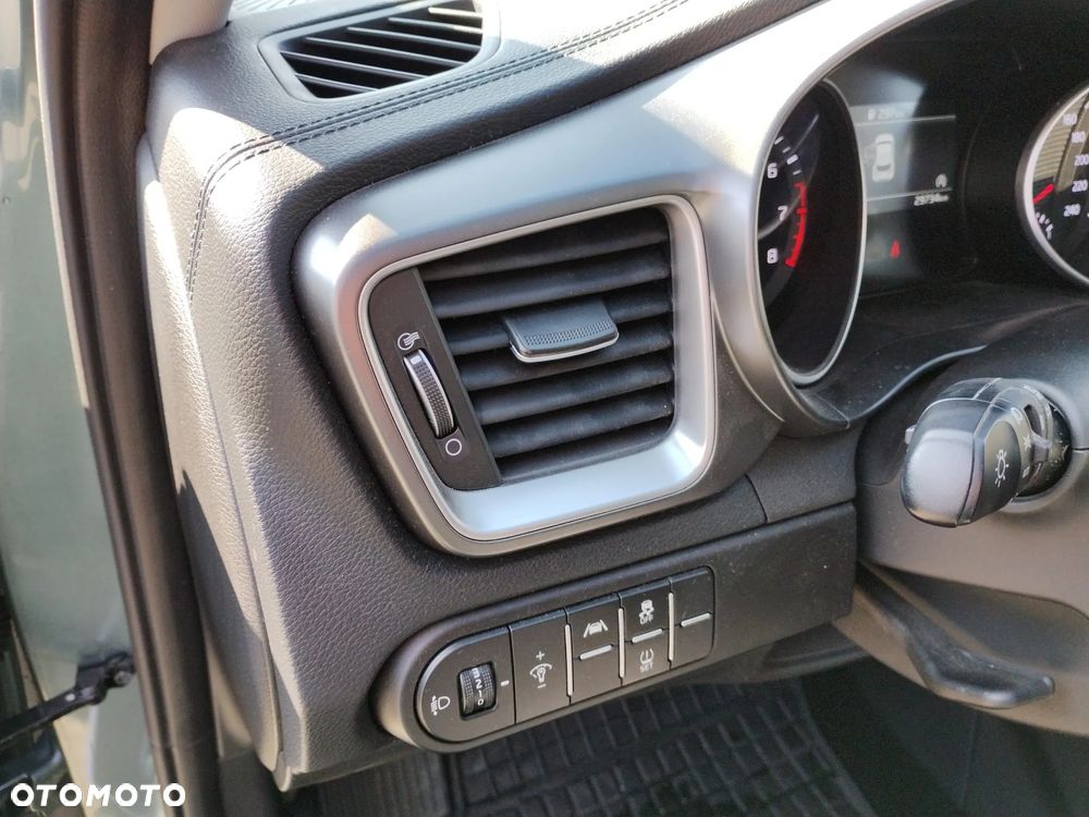 Kia XCeed 1.5 T-GDI M DCT - 21