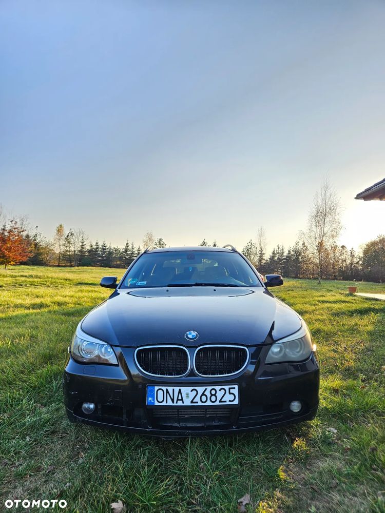 BMW Seria 5 525d Touring - 2