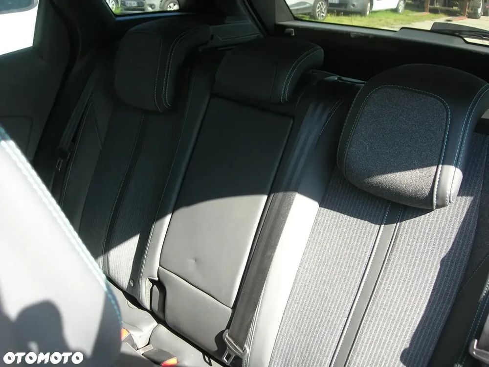 Peugeot 3008 - 16