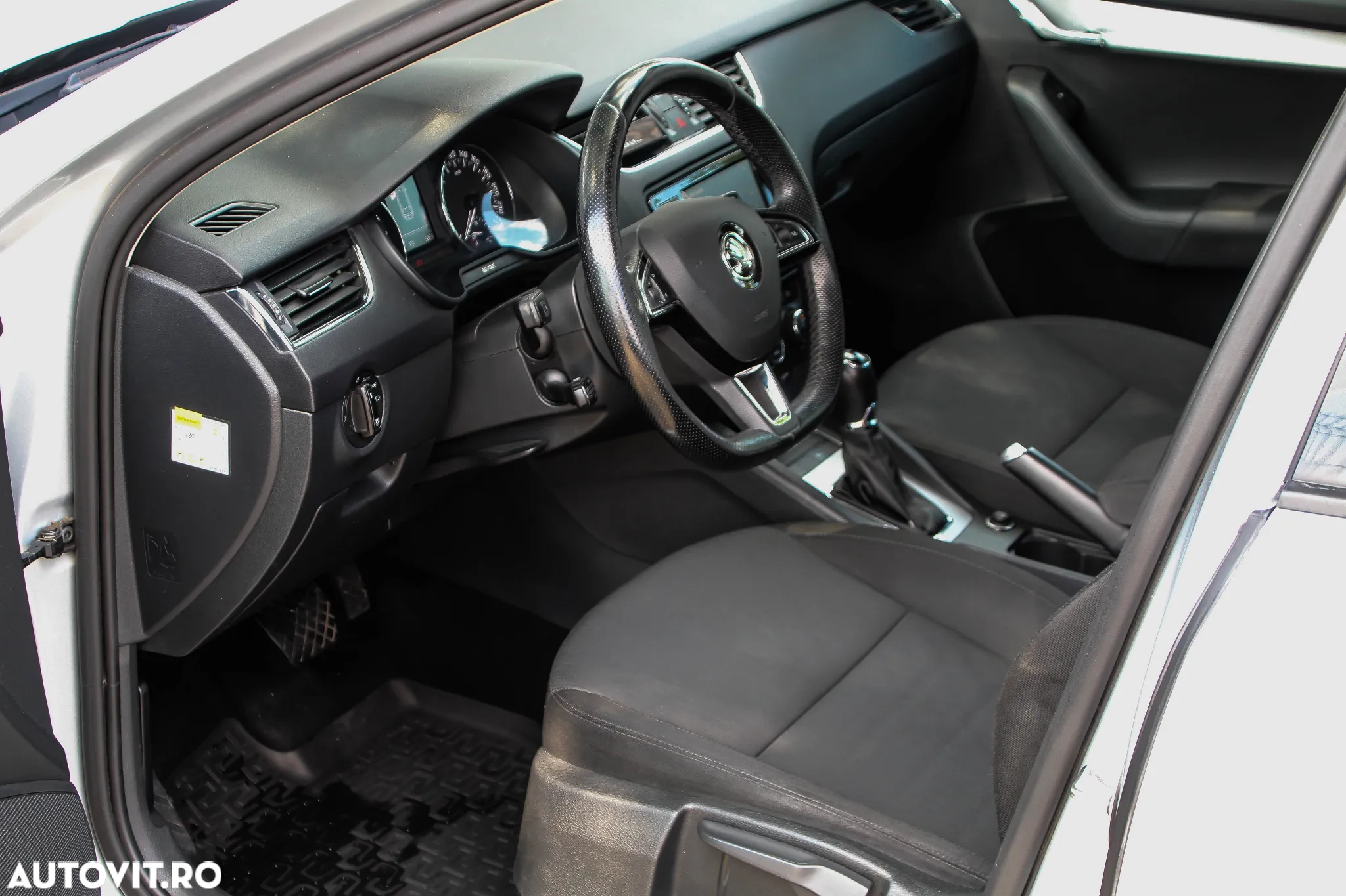 Skoda Octavia 2.0 TDI DSG Style - 9