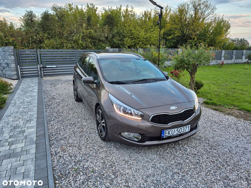 Kia Ceed - 9