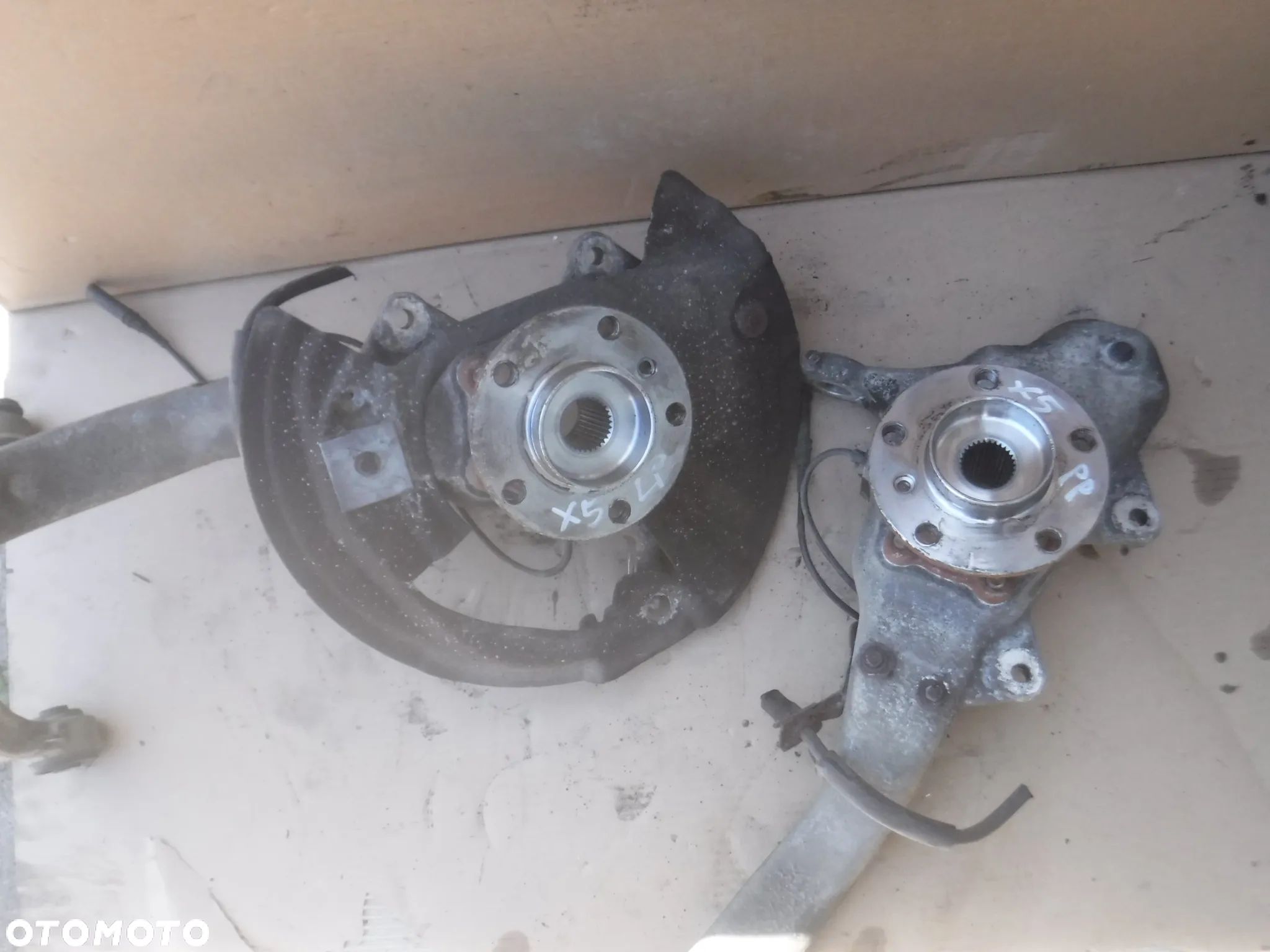 Bmw X5 E70 X6 E71 3.0 sd 286ps  zwrotnica nowa piasta lozysko przod prawa lewa - 1