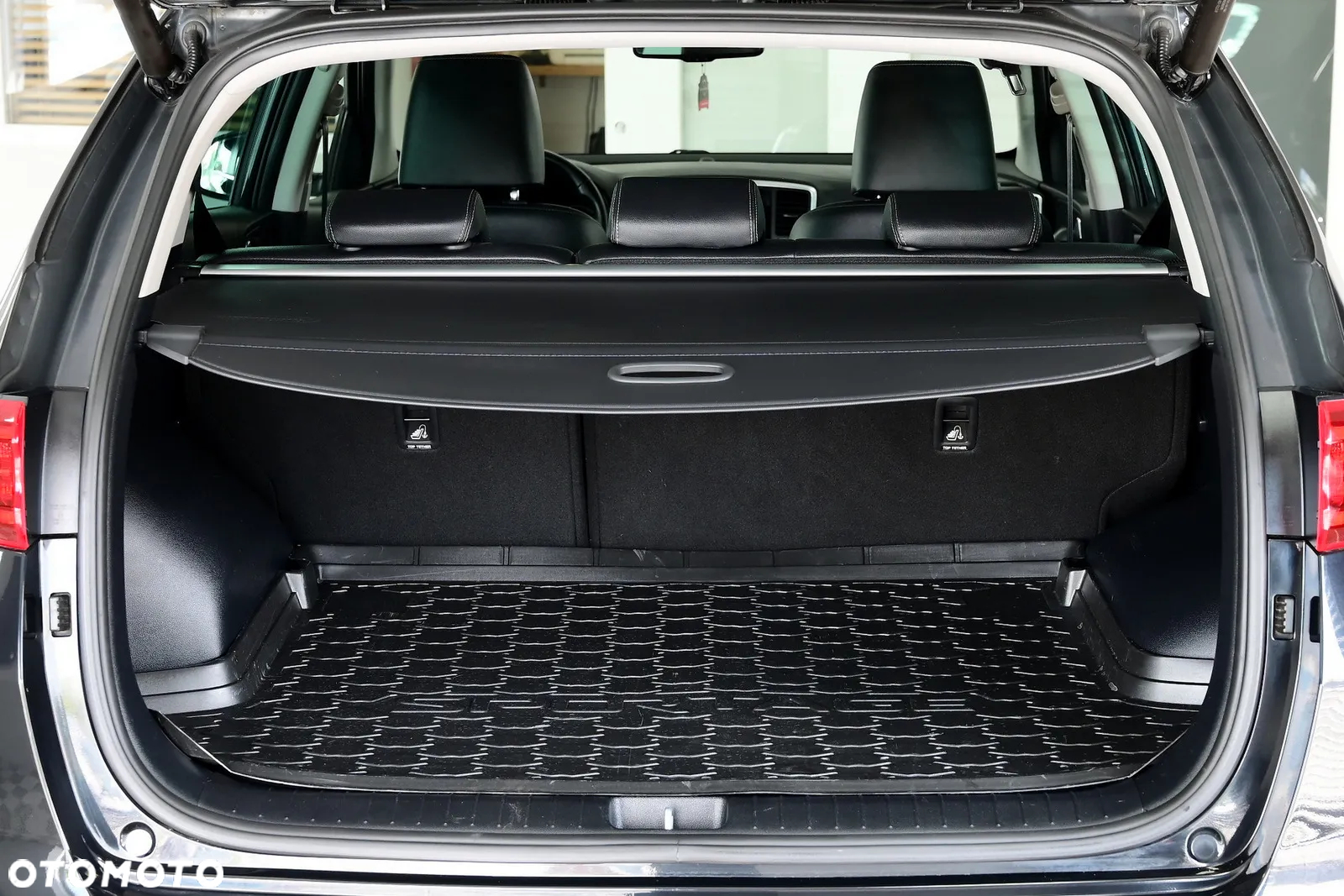 Kia Sportage 1.6 CRDI Black Edition 2WD - 35