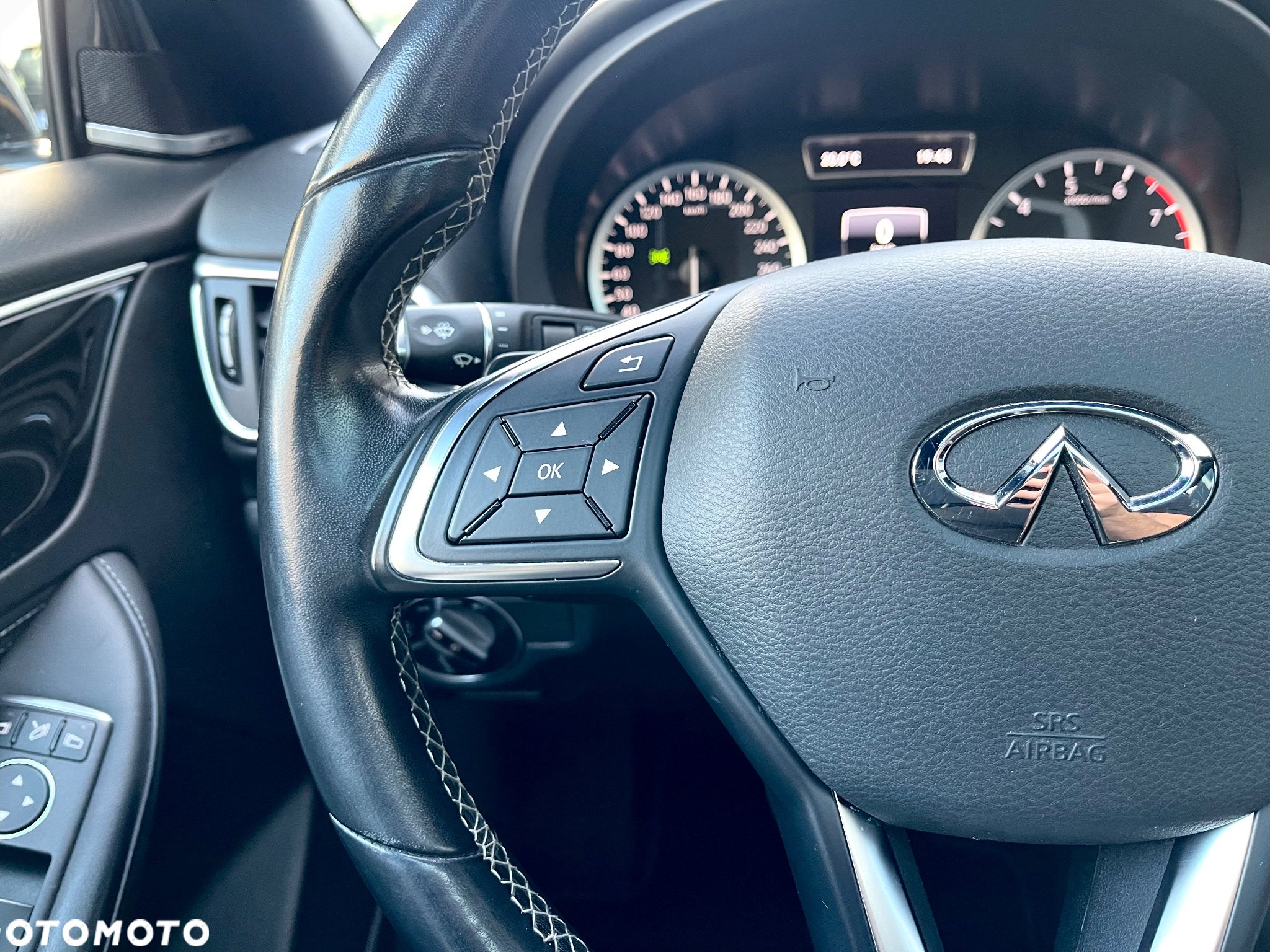 Infiniti Q30 2.0t Sport AWD 7DCT - 21
