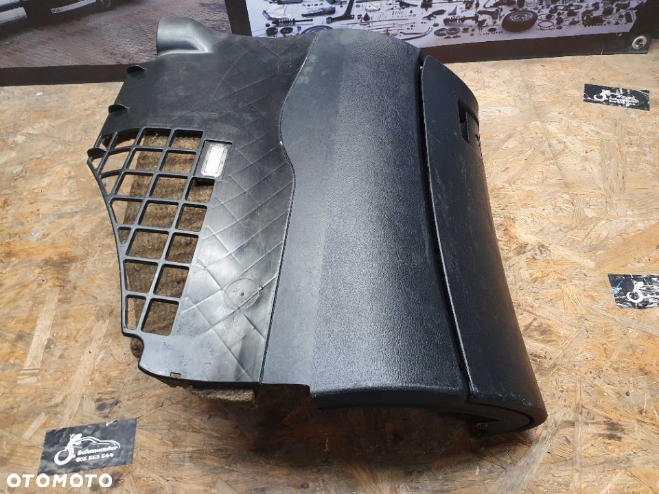 Schowek Kierowcy Pasazera Oslona pod Kierownice Europa Audi A4 B5 Lift - 5