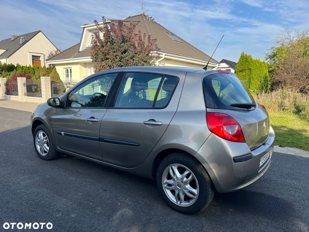 Renault Clio 1.6 16V Dynamique - 4