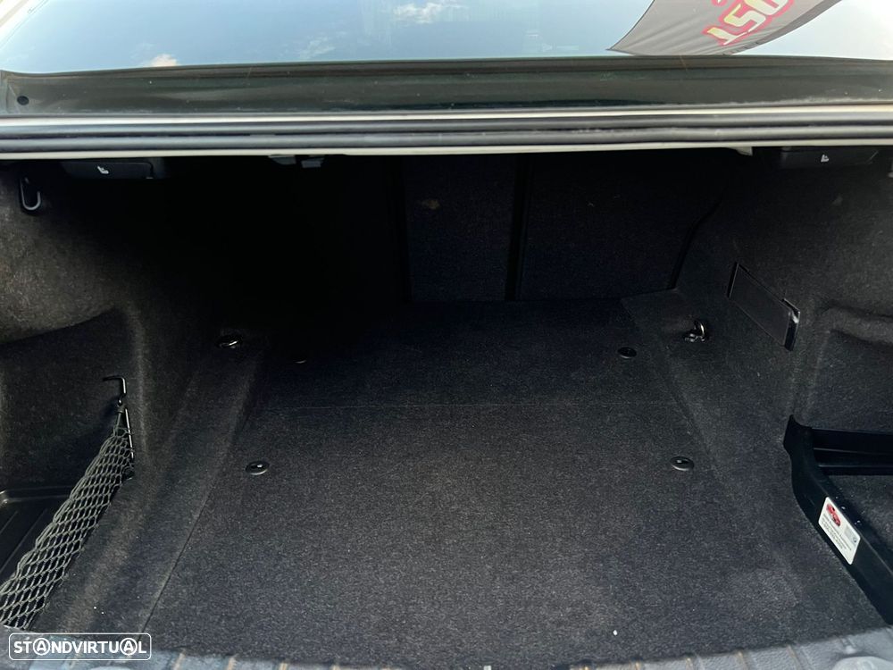 BMW 328 i Auto Line Sport - 29