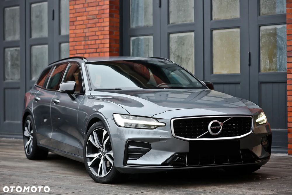 Volvo V60 D4 Geartronic R-Design - 1