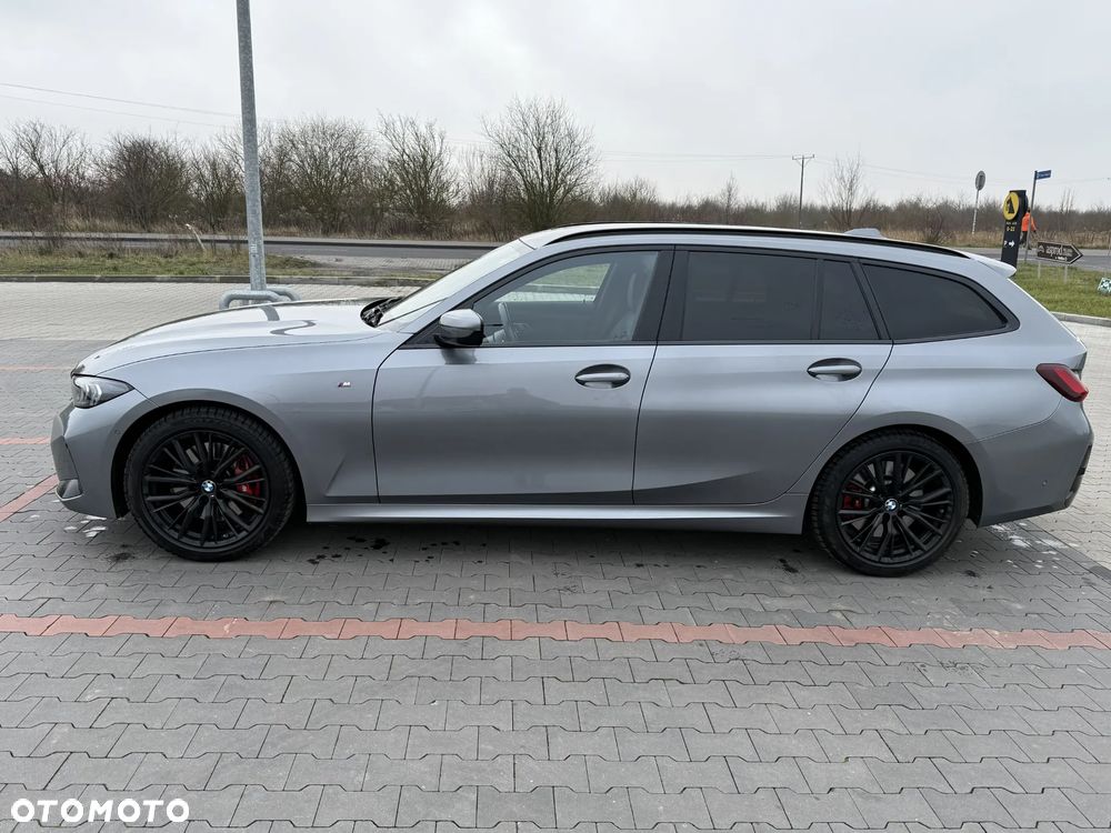 BMW Seria 3 330i xDrive M Sport - 4