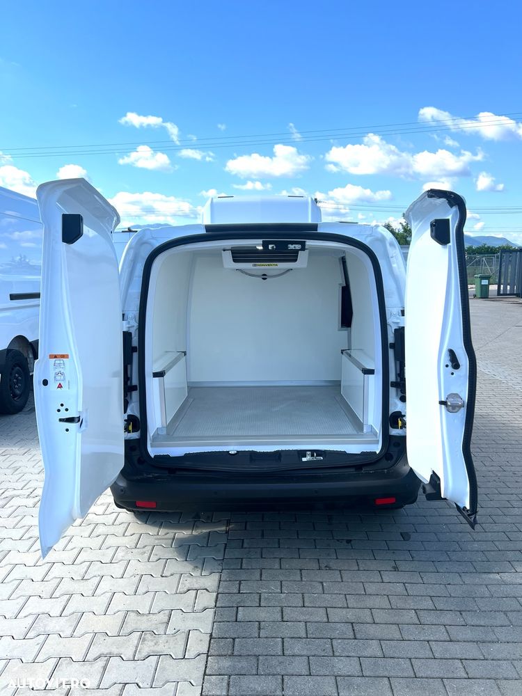 Ford COURIER - 2