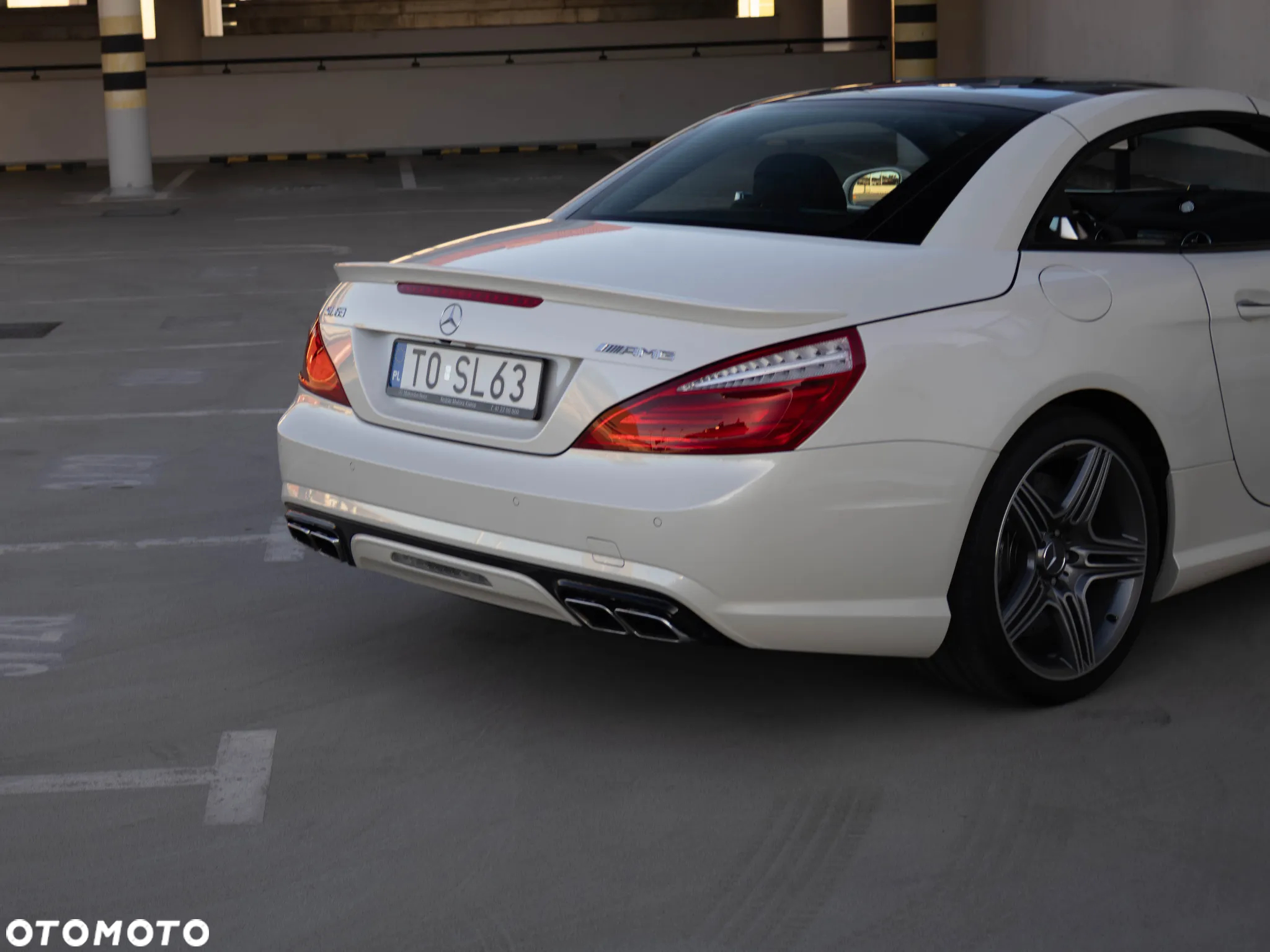 Mercedes-Benz SL 63 AMG - 8