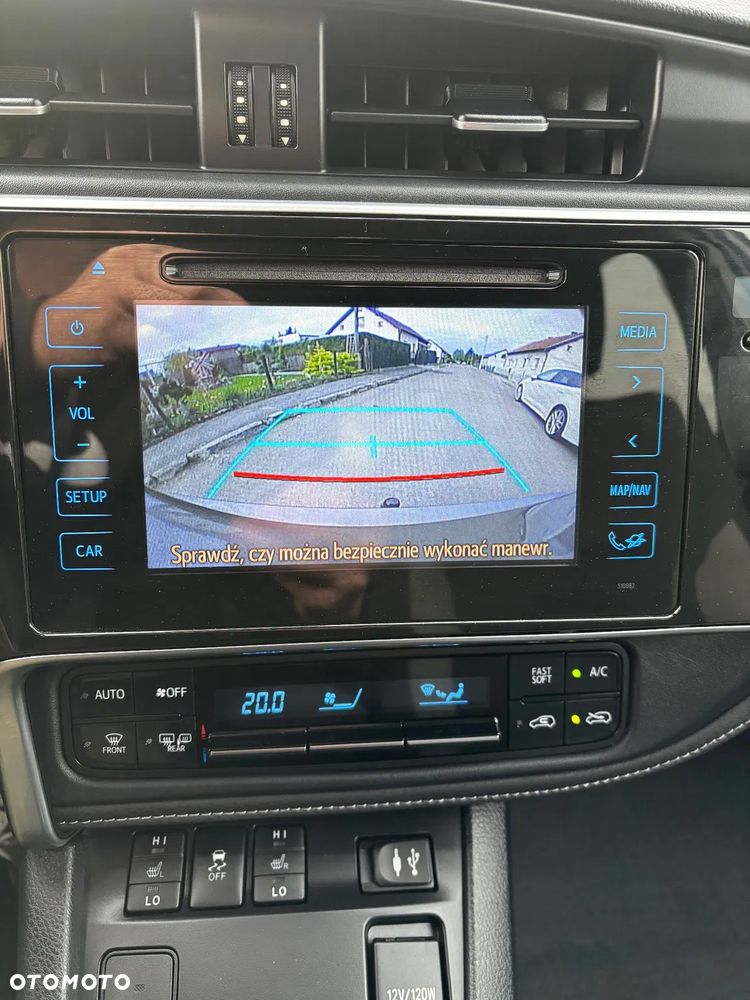 Toyota Auris 1.8 HSD Prestige NAVI - 7