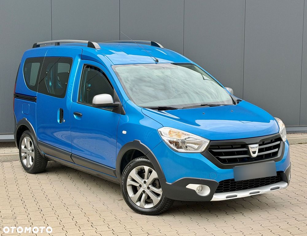 Dacia Dokker TCe 115 Stepway Celebration - 38