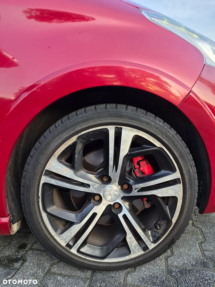 Peugeot 208 1.6 THP GTi - 16