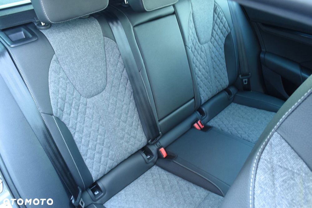 Skoda Octavia 1.5 TSI mHEV Sportline DSG - 33