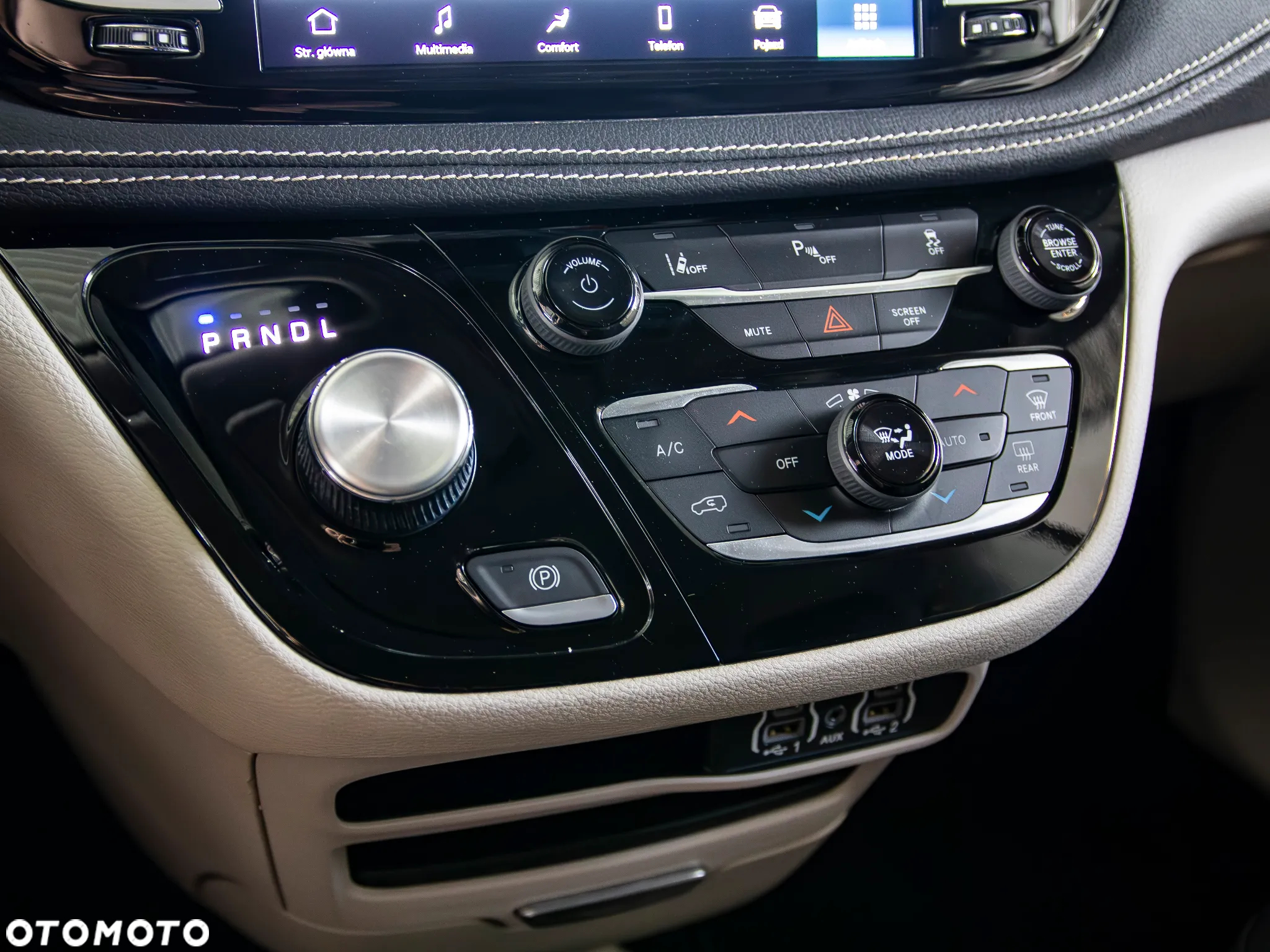 Chrysler Pacifica - 17