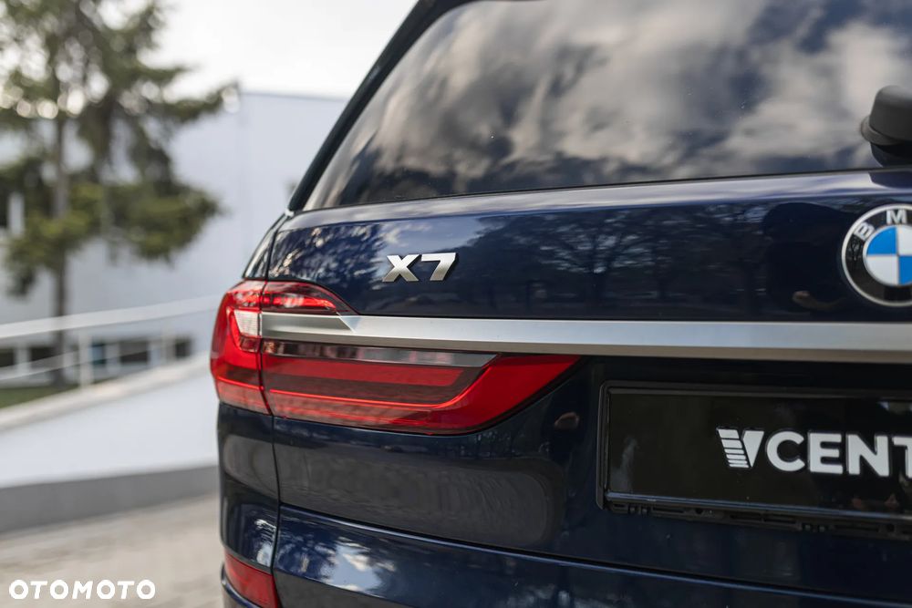 BMW X7 M50i sport - 12