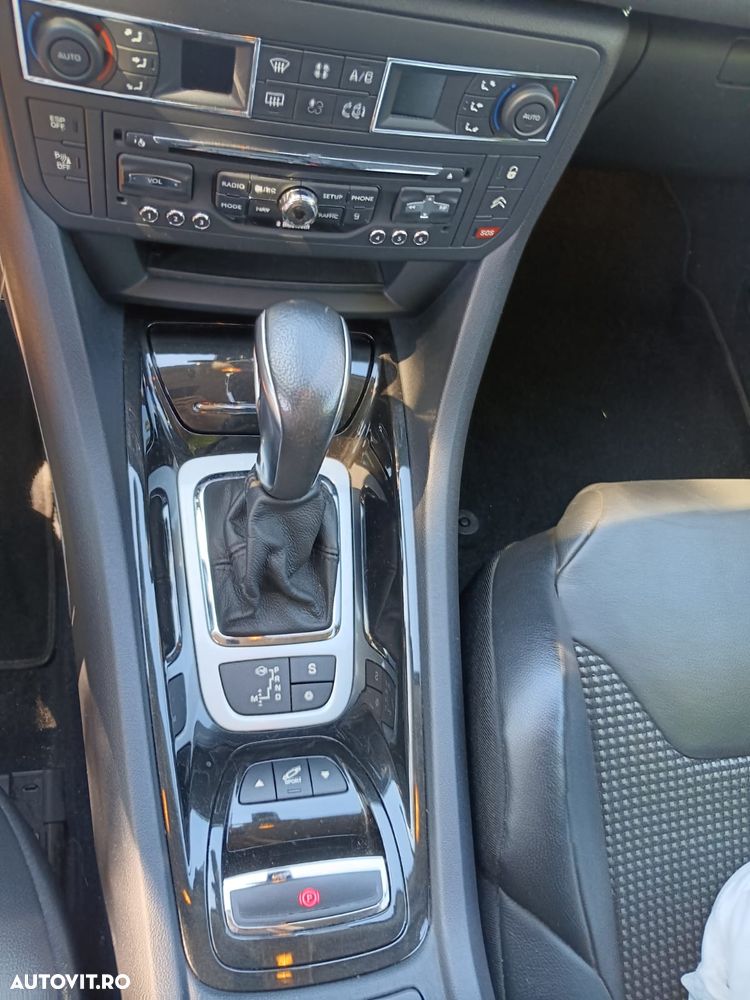 Citroën C5 3.0 HDi BVA6 H3+ Exclusive - 9