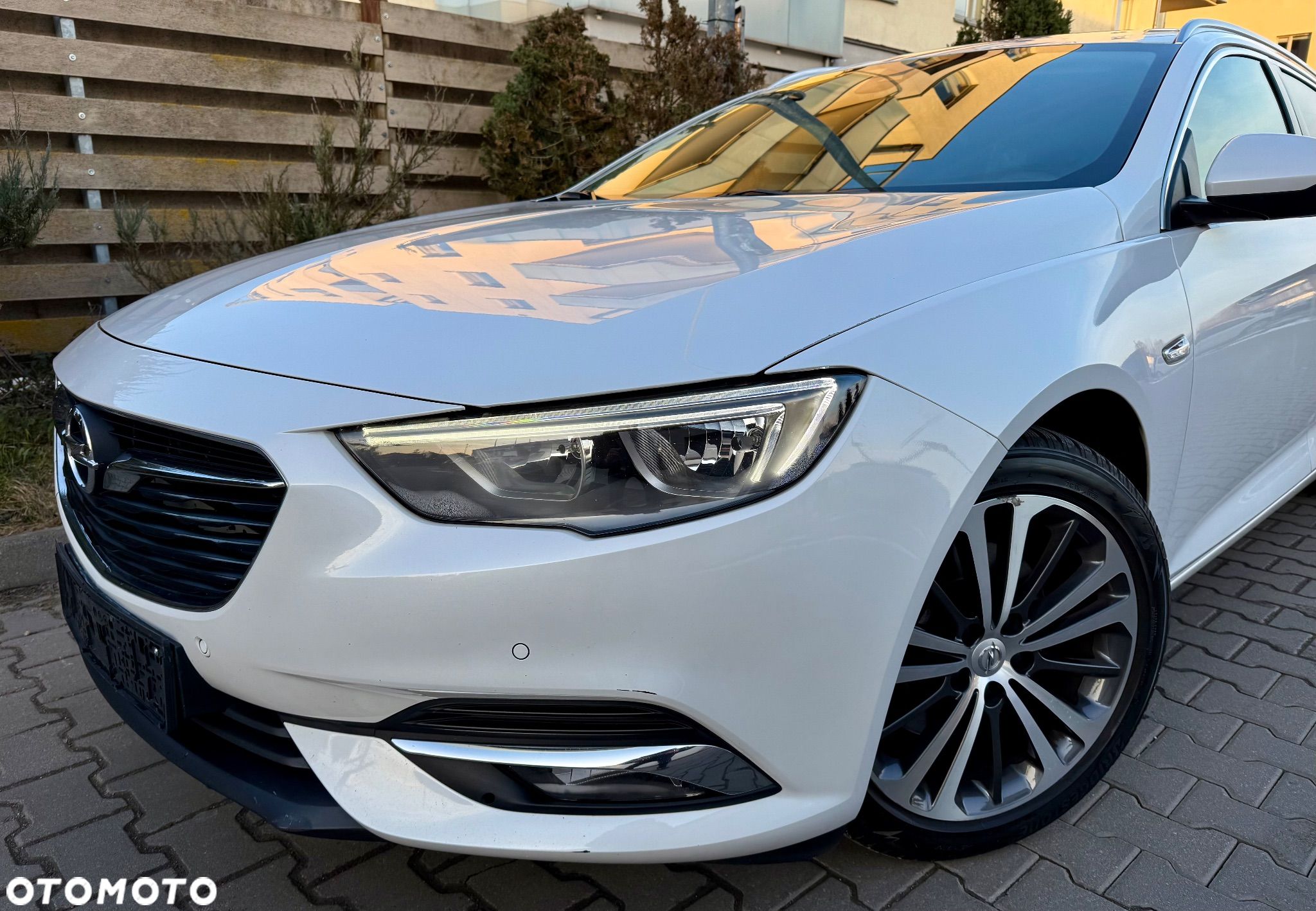 Opel Insignia Sports Tourer 1.6 Direct InjectionT Dynamic - 1