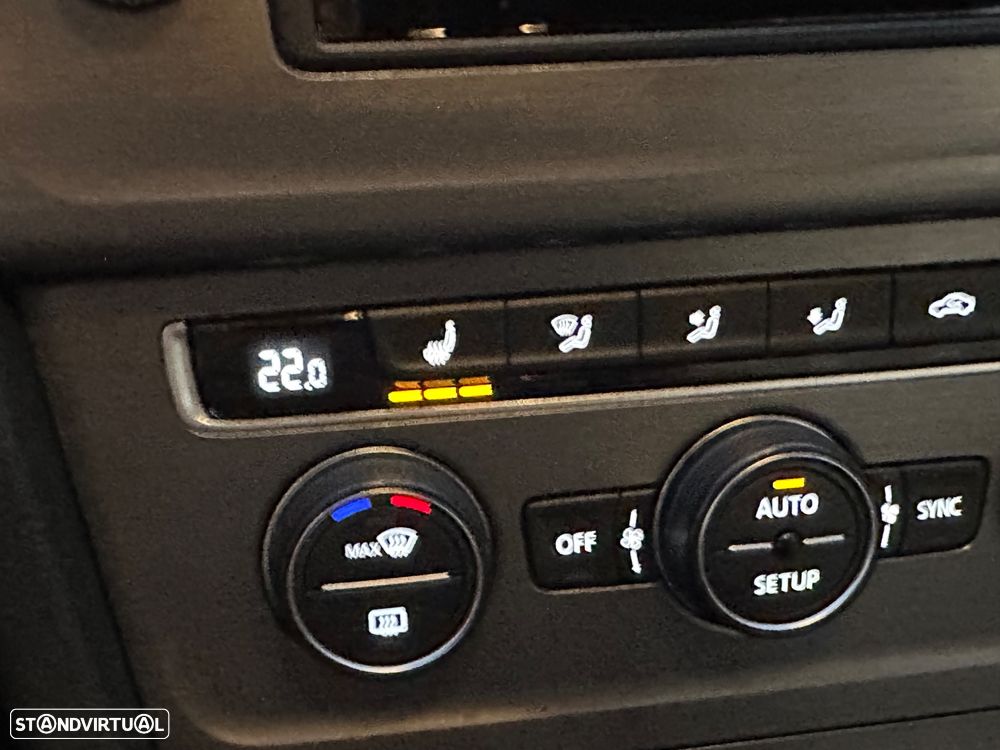 VW Golf 1.6 TDi Highline DSG - 19