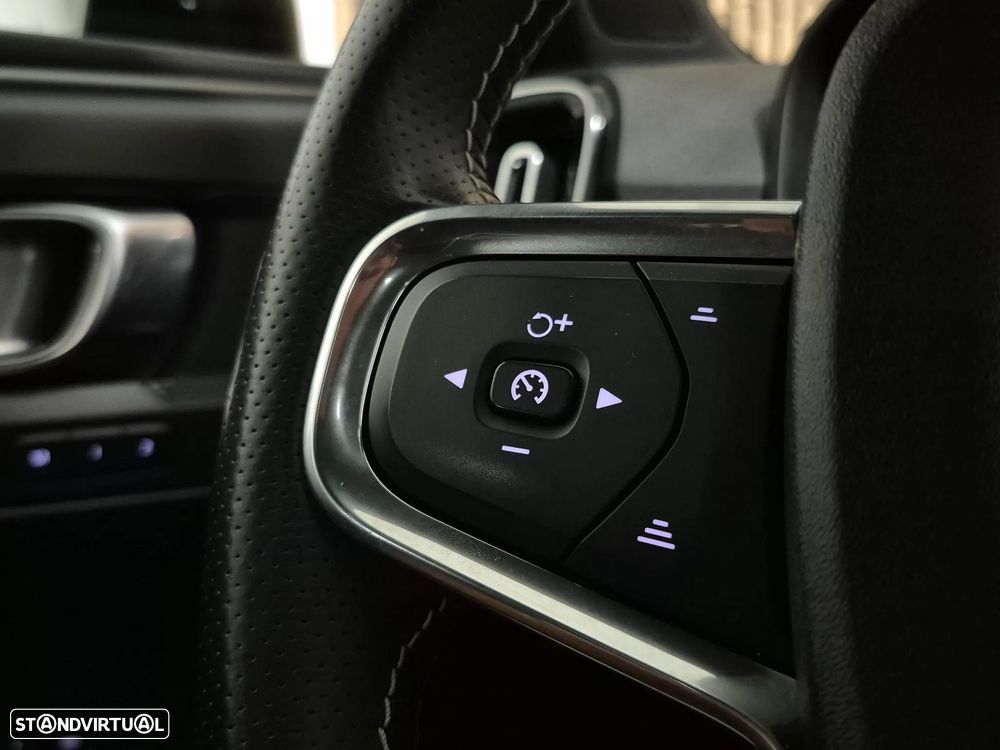 Volvo XC 40 1.5 T3 Tech Edition - 29