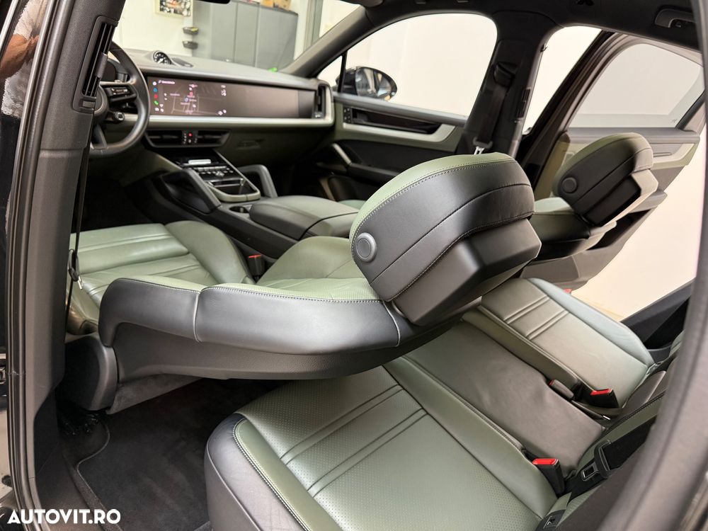 Porsche Cayenne Coupe Standard - 29