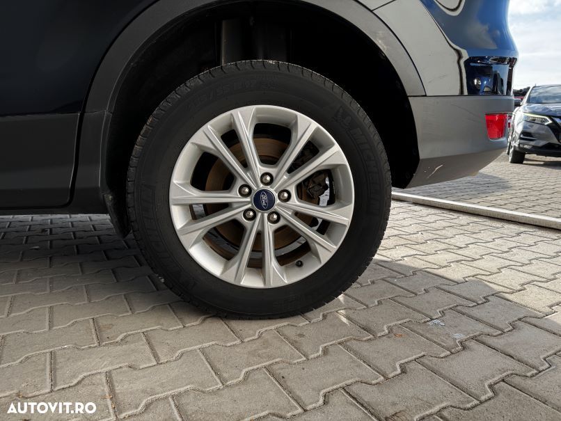 Ford Kuga 2.0 TDCi 4WD Powershift Titanium - 6