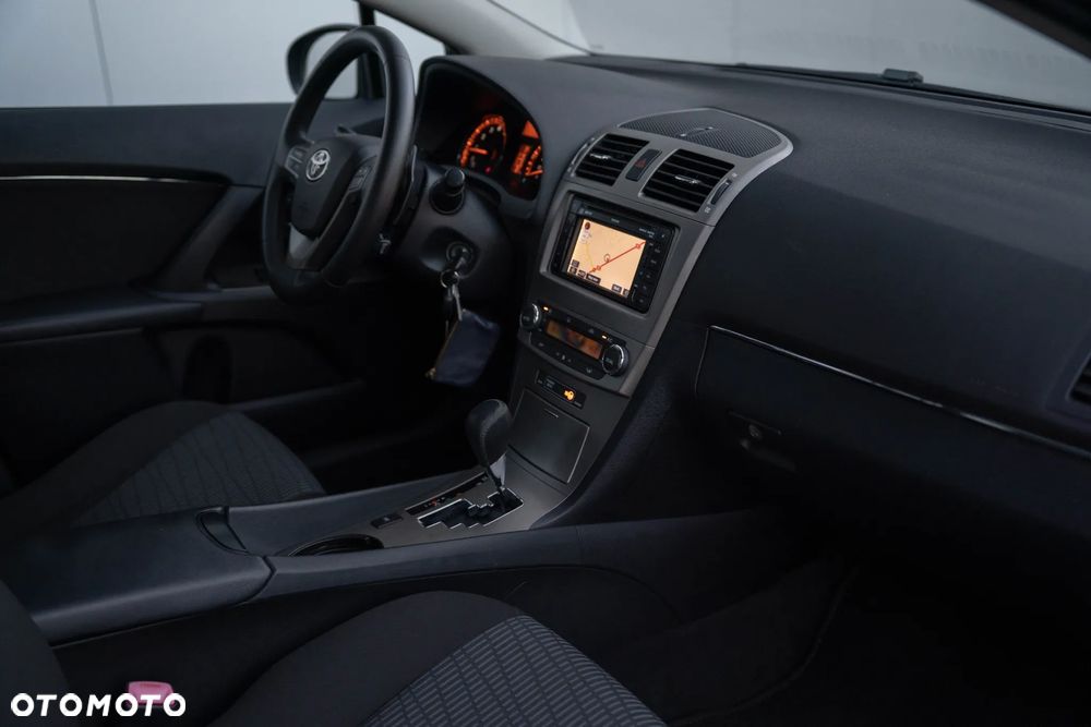 Toyota Avensis 1.8 Multidrive Business Edition - 16
