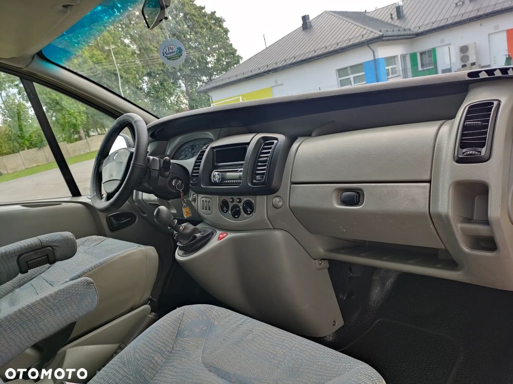 Renault Trafic brygadówka - 18