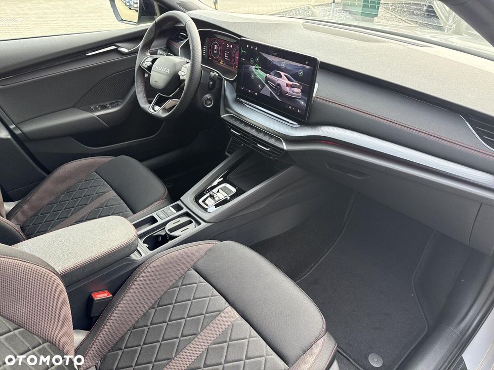 Skoda Octavia 2.0 TSI RS DSG - 19